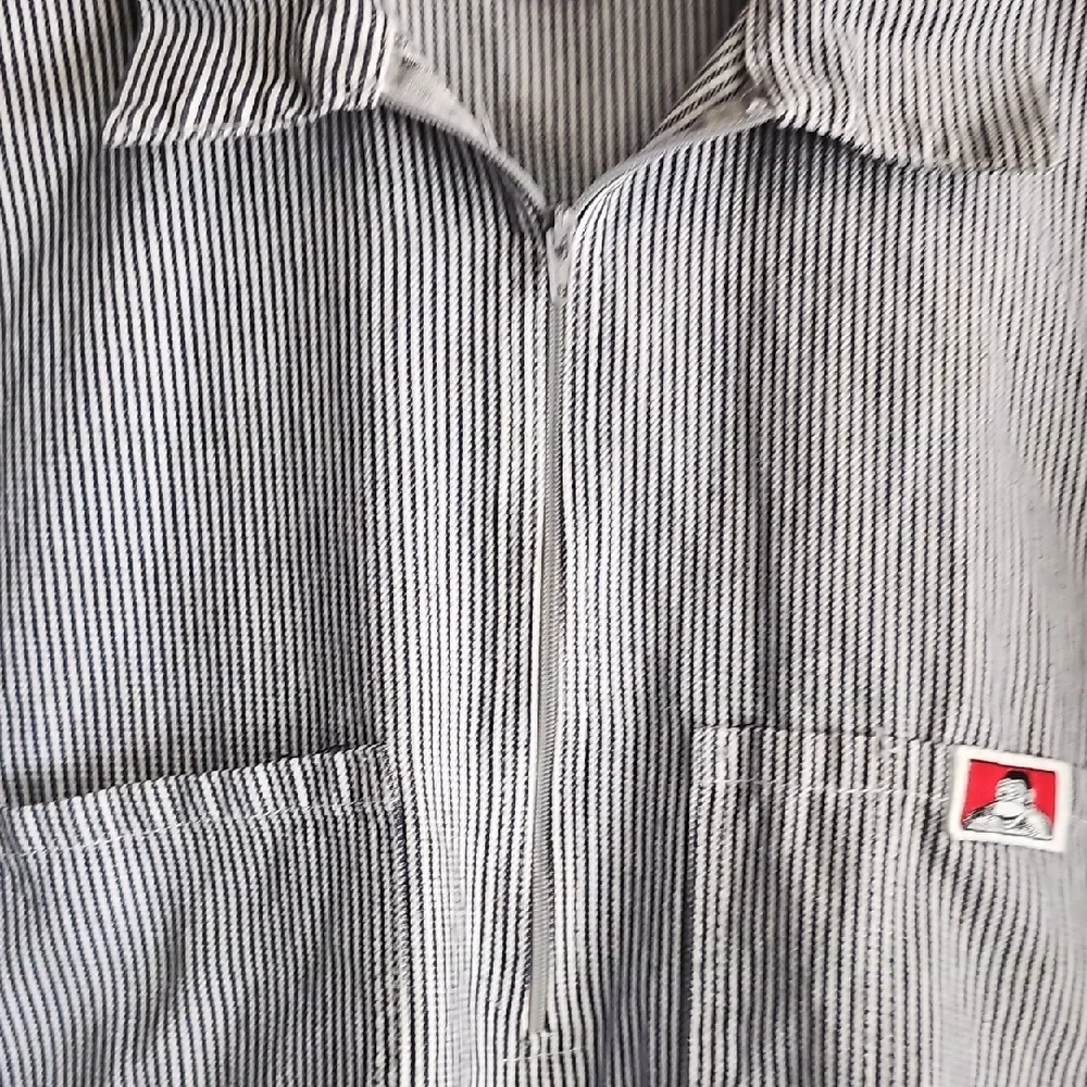 Classic Black and White Striped Men's Shirt - Picture 4 of 6